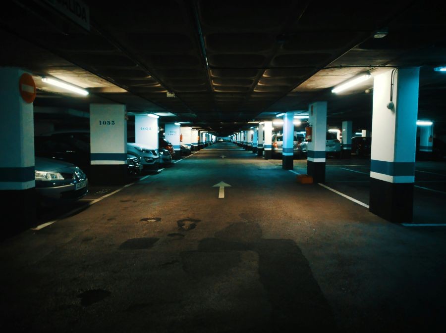 deterring-organized-criminal-rings-through-parking-lot-video-surveillance