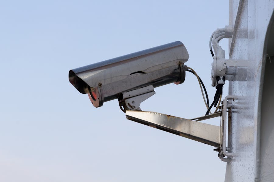 lock-in-security-fast-with-temporary-motion-detectors