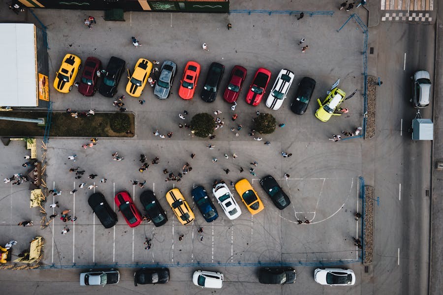 upgrade-parking-lot-safety-with-easily-deployed-cctv